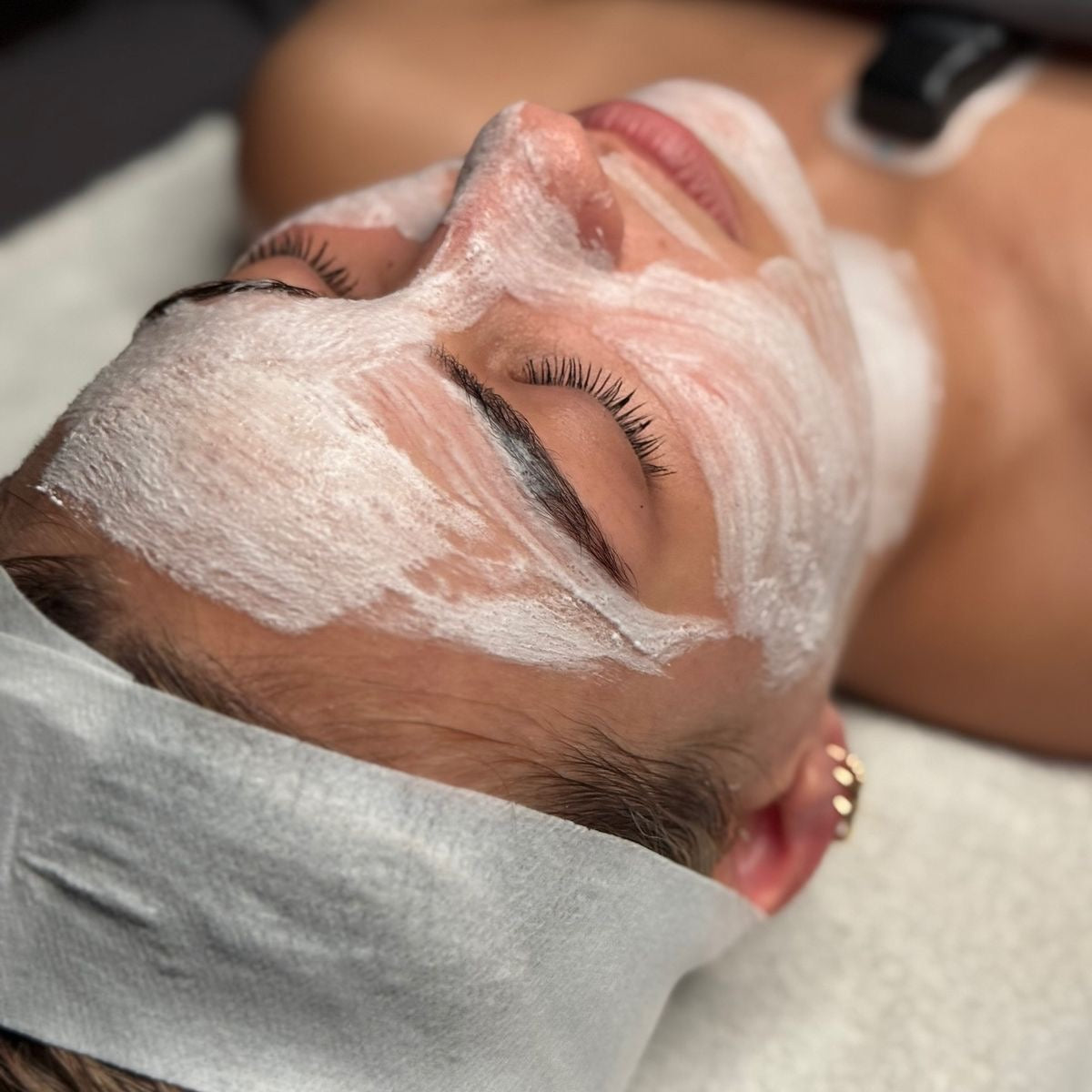 Hydralips + Limpieza facial o lash lifting